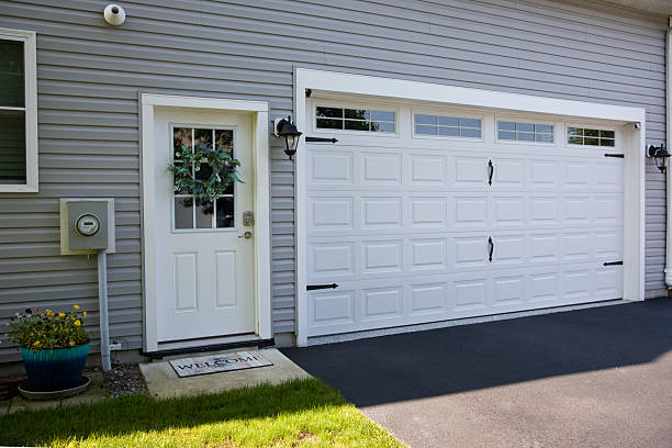 24/7 Emergency Garage Door Panel Replacement experts in Keno, OR